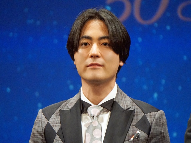 山田孝之
